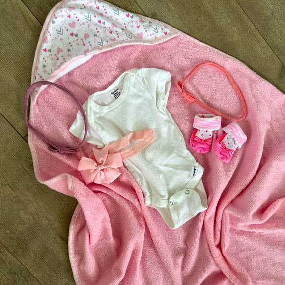 Newborn baby girl bundle lot - Picture 3 of 11